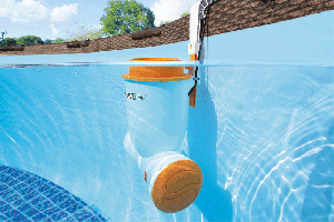 Skimmer per piscine: la migliore soluzione per una corretta pulizia dell'acqua 